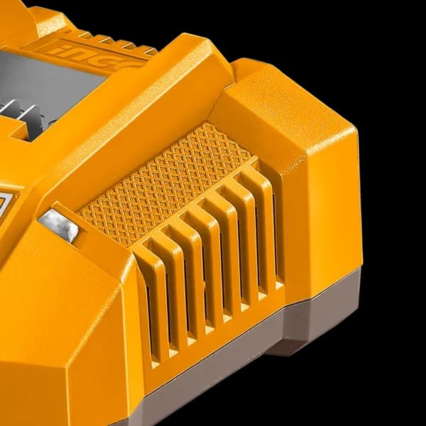 Зарядное устройство FCLI20411, 4А, P20S, INGCO, коробка INDUSTRIAL
