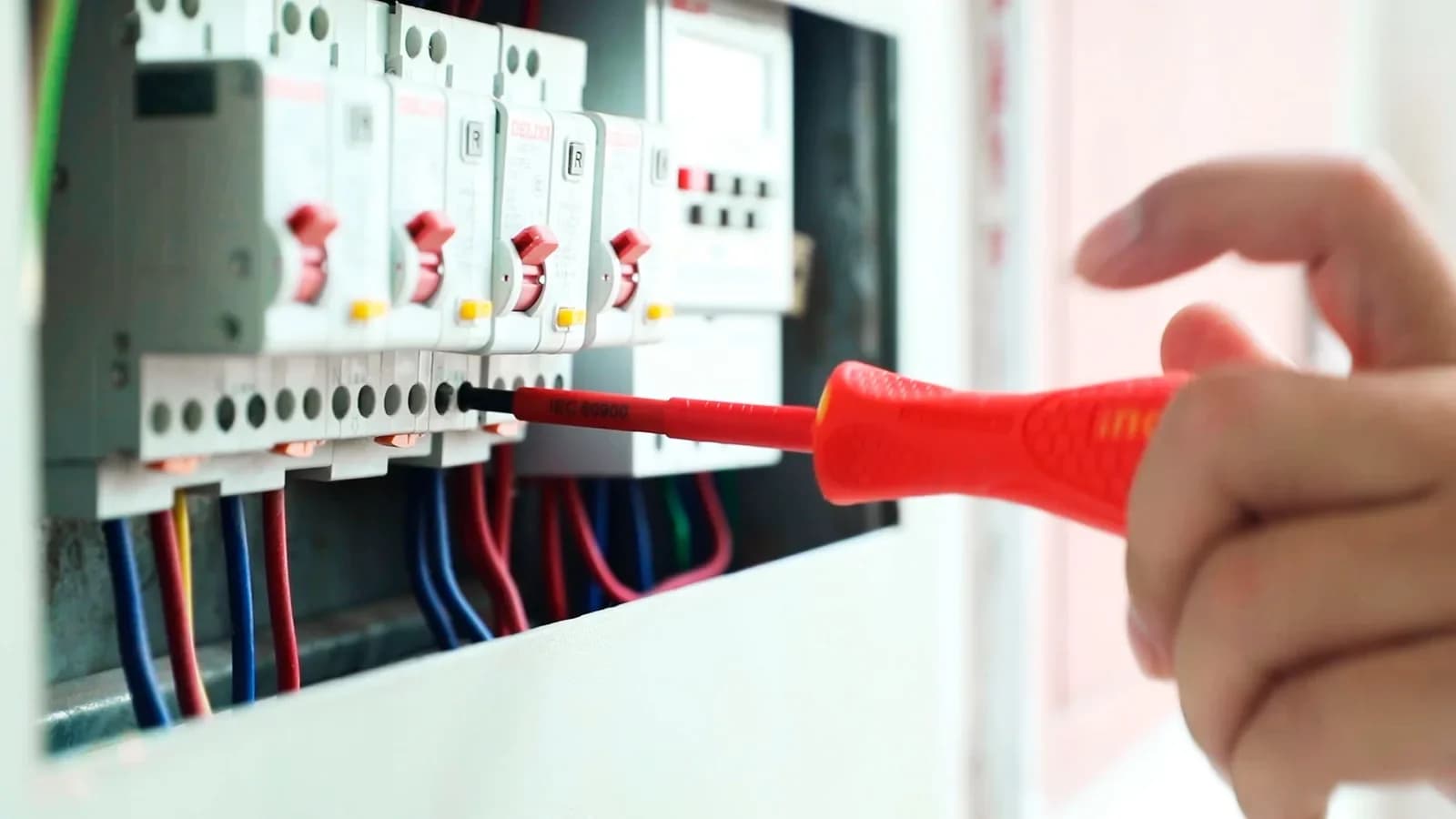 Набор диэлектрических отвëрток HKISD0608 INGCO SUPER