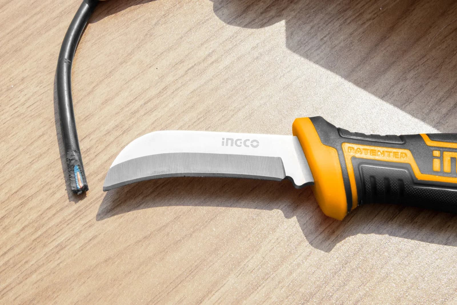 Нож HPK82001 INGCO SUPER