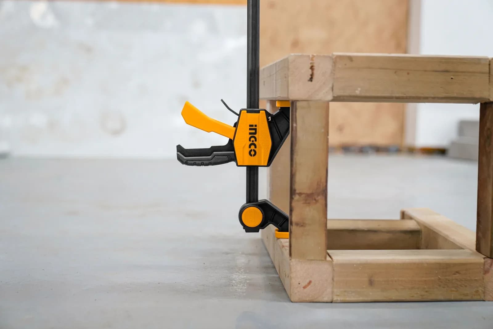 Струбцина быстрозажимная HQBC01603 INGCO INDUSTRIAL